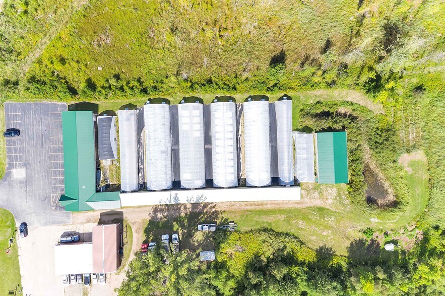 More Photos Of 4040 Velp Ave, Green Bay Specialty For Sale