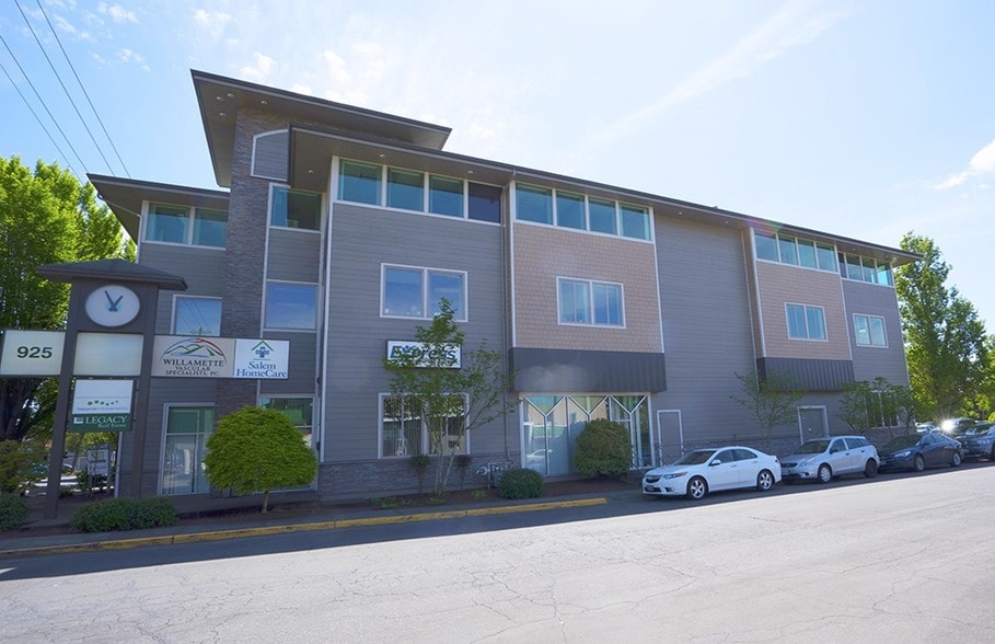 More Photos Of 925-935 Commercial St SE, Salem Medical For Lease