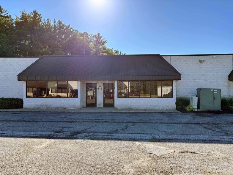 More Photos Of 9221 Ravenna Rd, Twinsburg Light Distribution For Sale