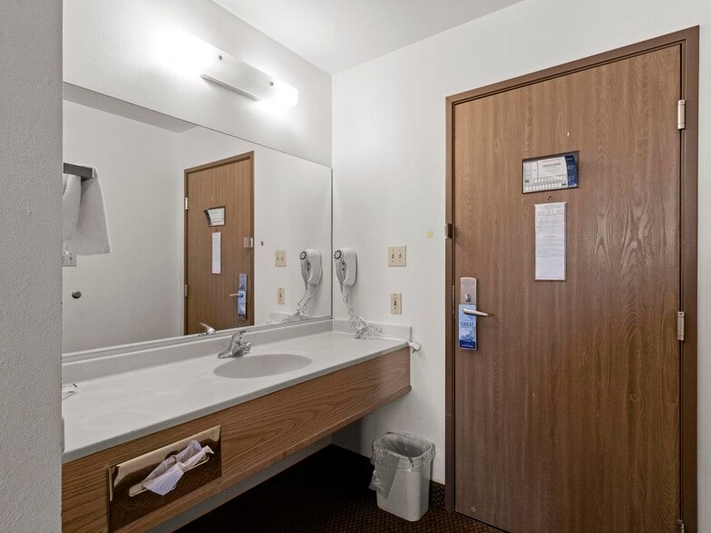 More Photos Of , Elko Hospitality For Sale