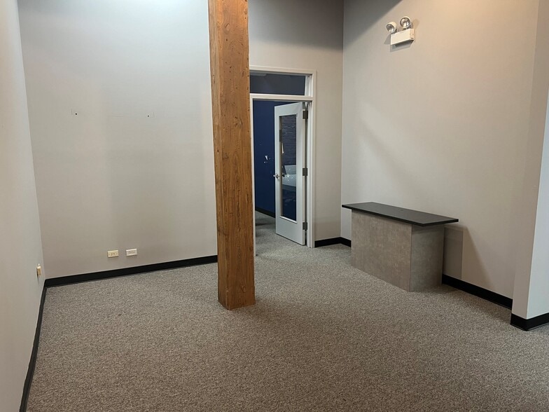 More Photos Of 216 S Jefferson St, Chicago Loft Creative Space For Sale