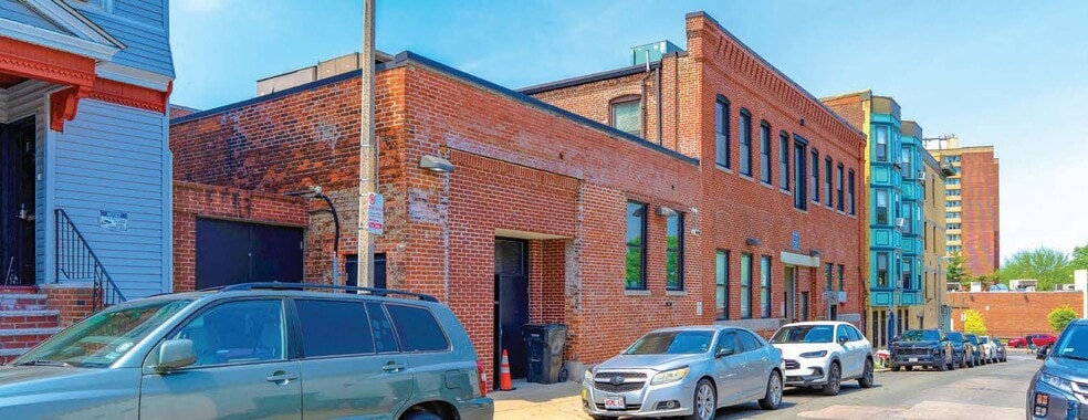 More Photos Of 384 Warren St, Roxbury Storefront For Sale