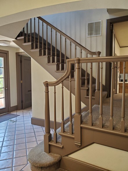 More Photos Of 430 2nd St, Yuba City Office For Sale