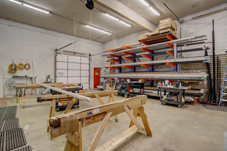 More Photos Of 5985 Lamar St, Arvada Warehouse For Lease