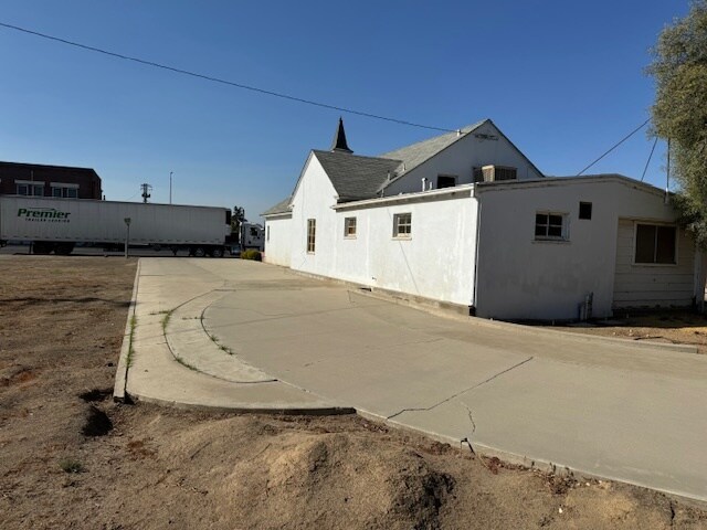 More Photos Of 41632 Road 128 Rd, Orosi Funeral Home For Sale