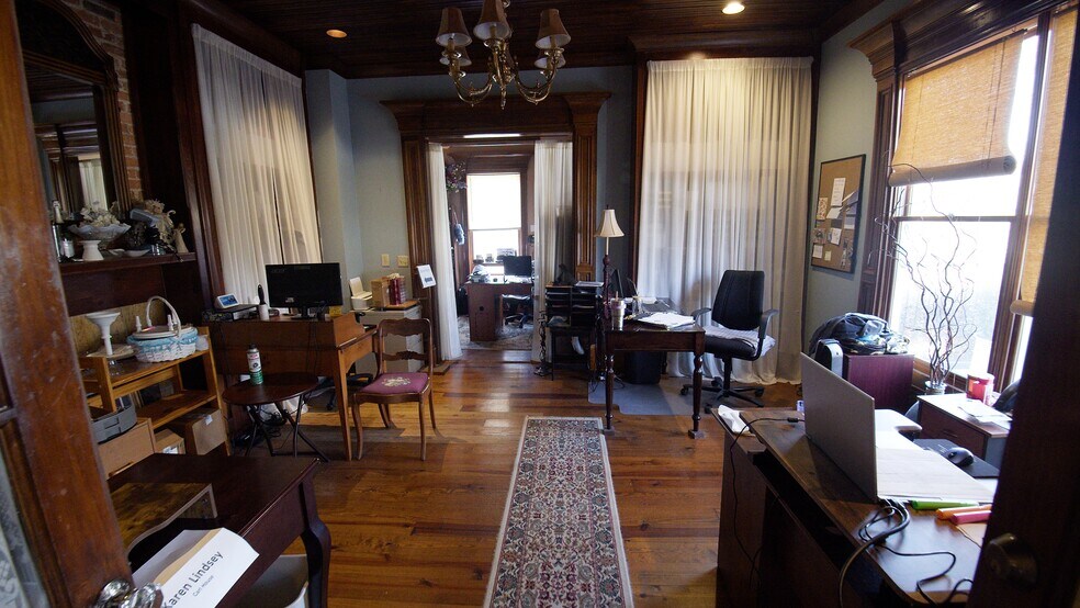 More Photos Of 1176 Atlanta Hwy, Auburn Specialty For Sale