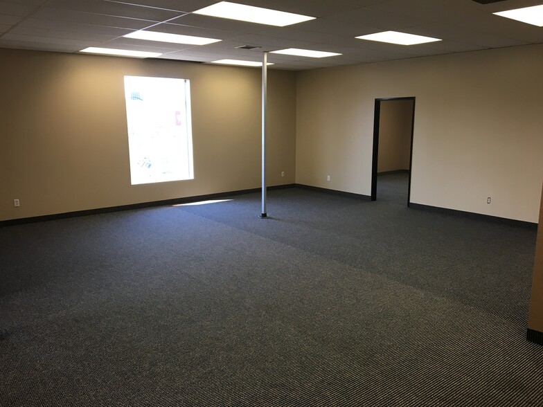 More Photos Of 15241 Stony Plain Rd NW, Edmonton Storefront Retail Office For Lease