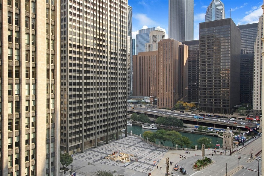 More Photos Of 444 N Michigan Ave, Chicago Office For Lease