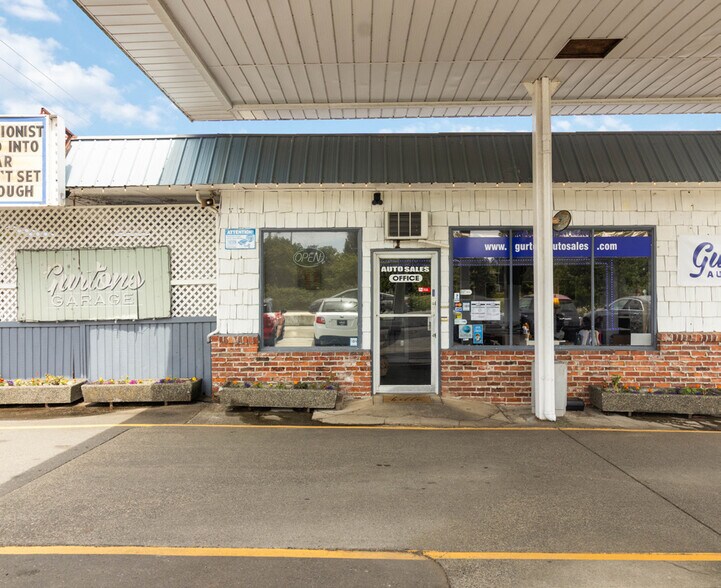 More Photos Of 9139 E Saanich Rd, North Saanich Auto Dealership For Sale