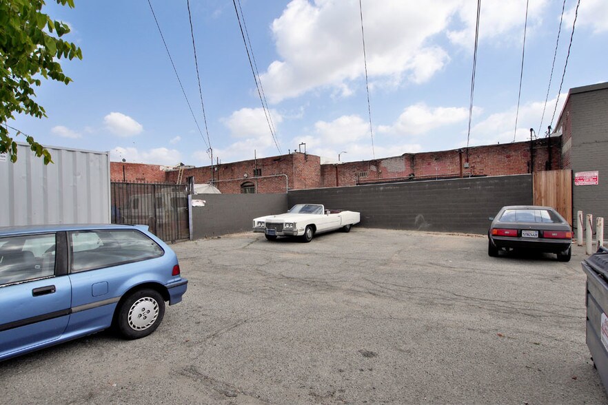 More Photos Of 5009-5011 York Blvd, Los Angeles Storefront For Sale
