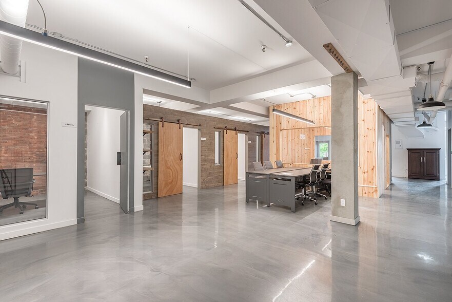 More Photos Of 3939 Rue Wellington, Montréal Storefront Retail Office For Lease
