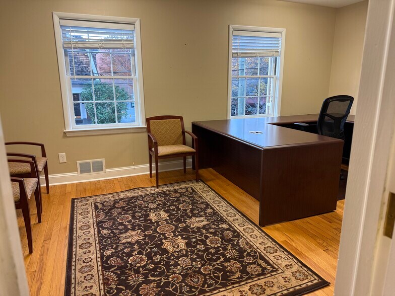 More Photos Of 92 Franklin St, Annapolis Office For Lease
