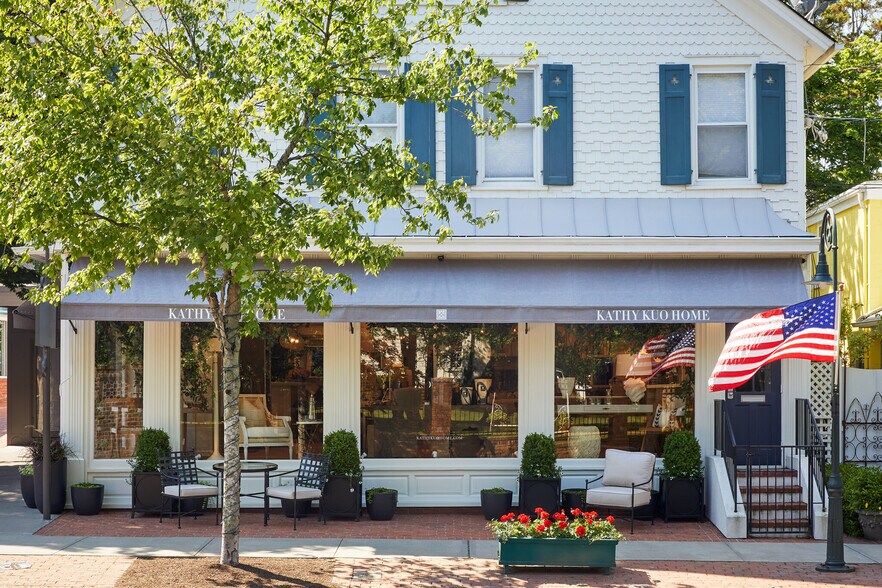 More Photos Of 30 Jobs Ln, Southampton Storefront For Lease