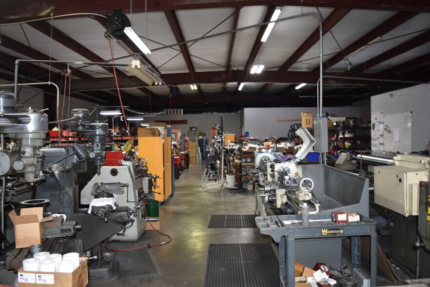 More Photos Of 11715 87th St N, Largo Warehouse For Sale