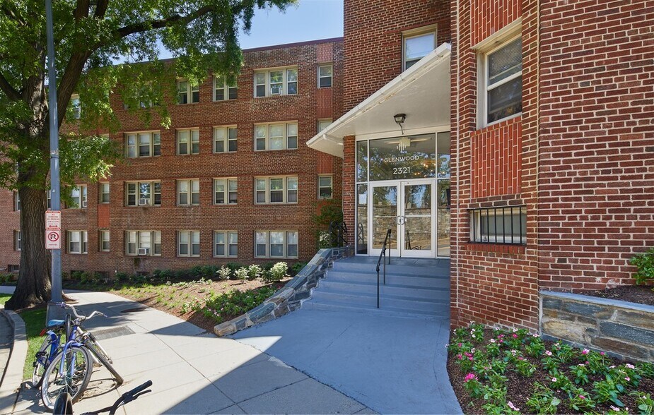 More Photos Of 2315-2321 Lincoln Rd NE, Washington Apartments For Sale