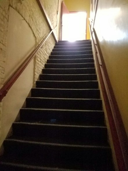 More Photos Of 3130-3136 W Chicago Ave, Chicago Showroom For Sale