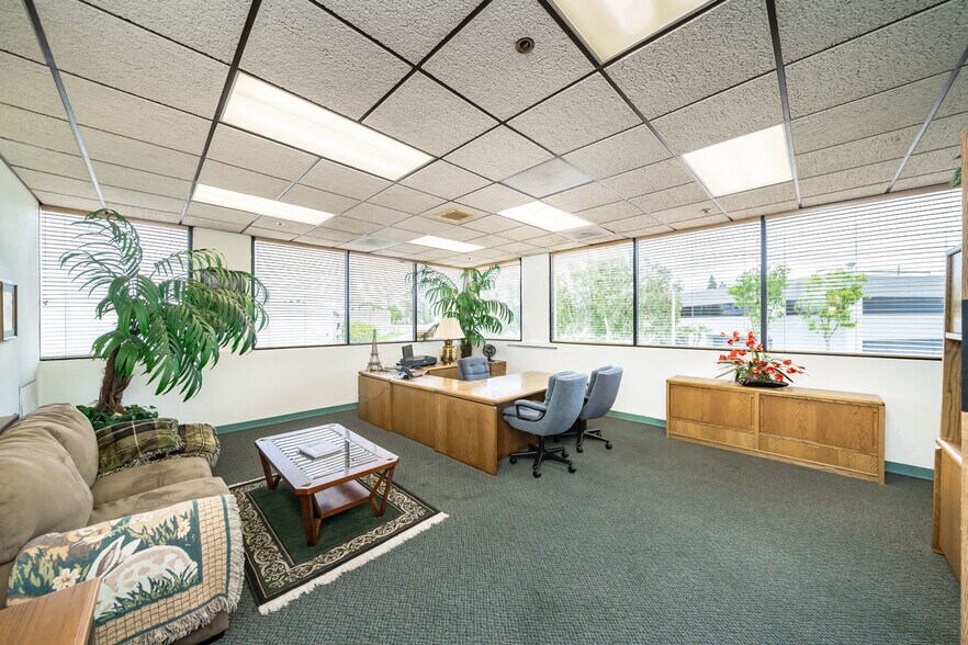 More Photos Of 231 W Blueridge Ave, Orange Manufacturing For Sale