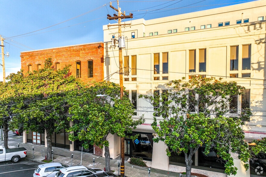 More Photos Of 140-160 Franklin St, Oakland Office For Lease