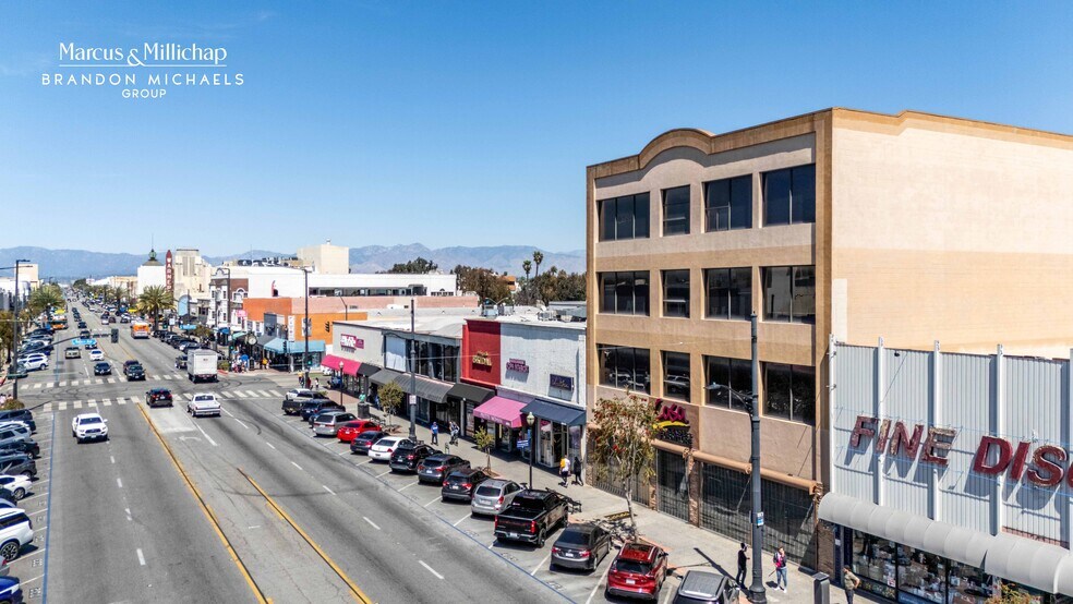 More Photos Of 7000 Pacific Blvd, Huntington Park Office For Sale