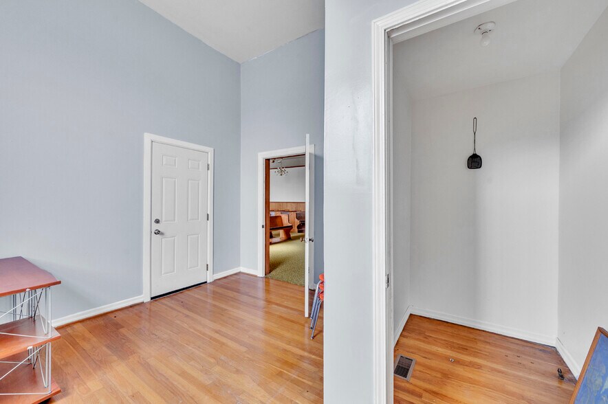 More Photos Of 4826 Co 217 rd, Hillsboro Specialty For Sale