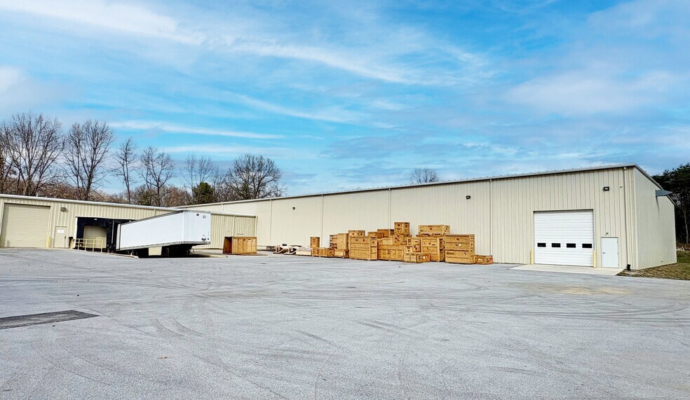 More Photos Of 4260 Ralph Jones Dr, South Bend Warehouse For Sale