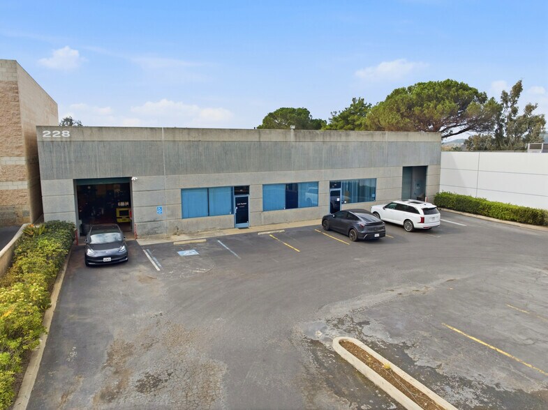 Primary Photo Of 228 Venture St, San Marcos Manufacturing For Sale