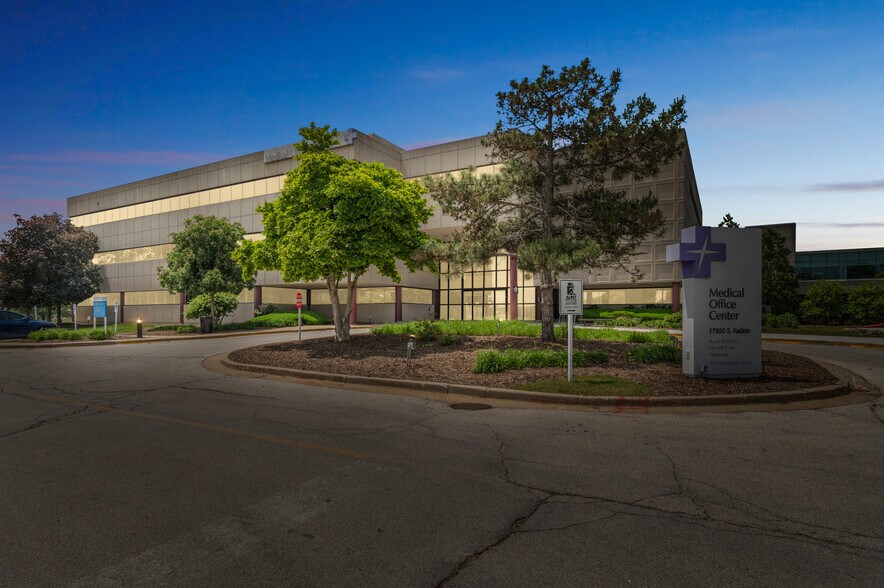 Primary Photo Of 17850 S Kedzie Ave, Hazel Crest Hospital For Lease