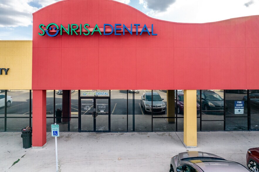 More Photos Of 13909 Nacogdoches Rd, San Antonio Unknown For Lease