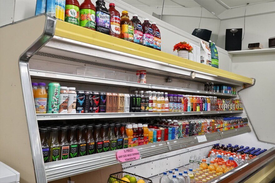 More Photos Of 56 Emerson St, Kingston Convenience Store For Sale