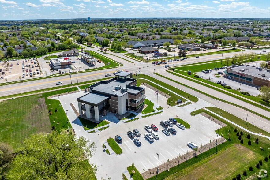 More Photos Of 15591 Hickman Rd, Clive Bank For Sale