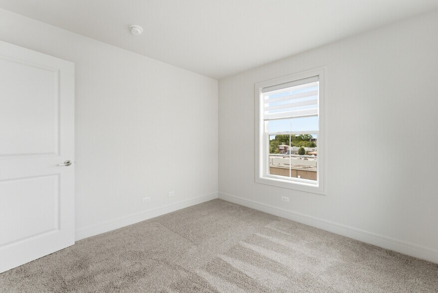 More Photos Of 214 N Walnut St, Bensenville Apartments For Sale