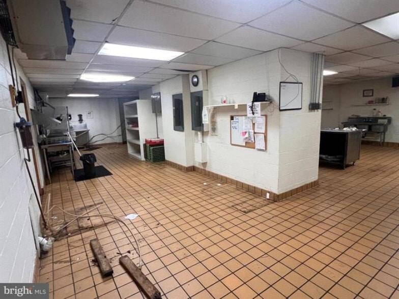 More Photos Of 80 Brady Ln, Lewistown Sports And Entertainment For Sale