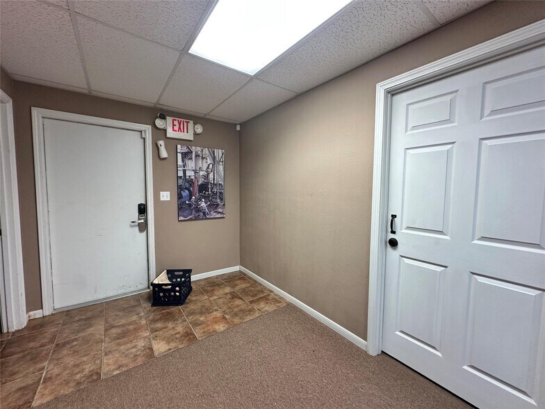 More Photos Of 120 S Charlton St, Woodville Office For Sale