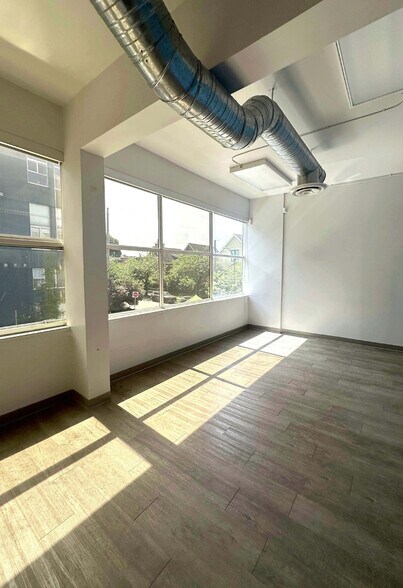 More Photos Of 1201 E Pender St, Vancouver Light Distribution For Lease