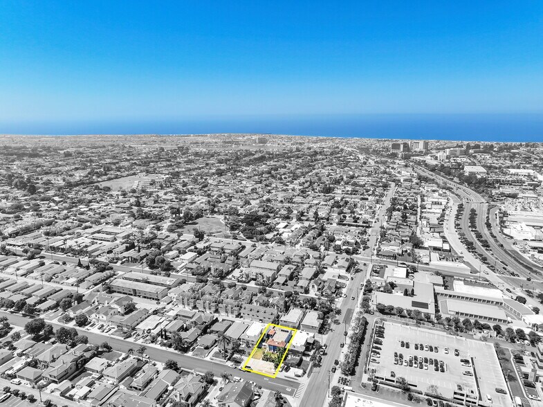 More Photos Of 203 Ogle St, Costa Mesa Multifamily For Sale