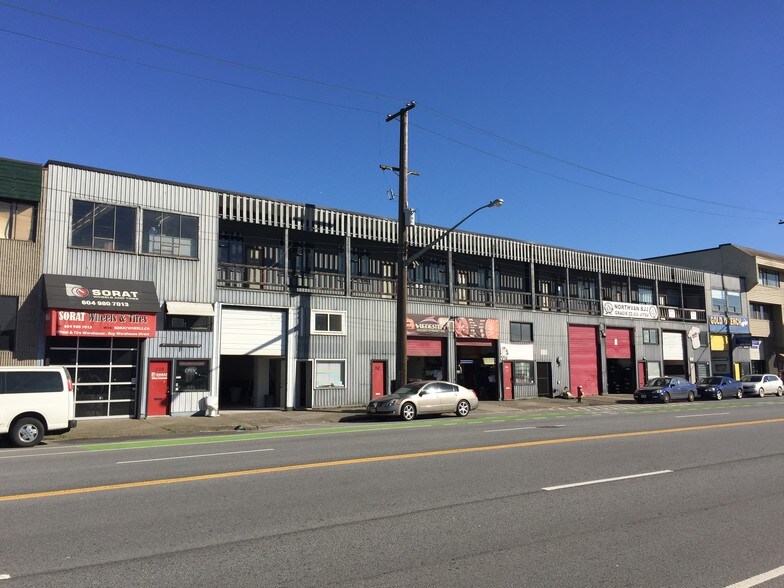 More Photos Of 238-250 E Esplanade, North Vancouver Service For Lease