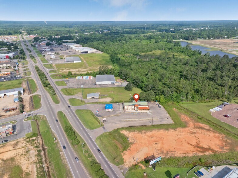 More Photos Of 929 US-98, Columbia Restaurant For Sale