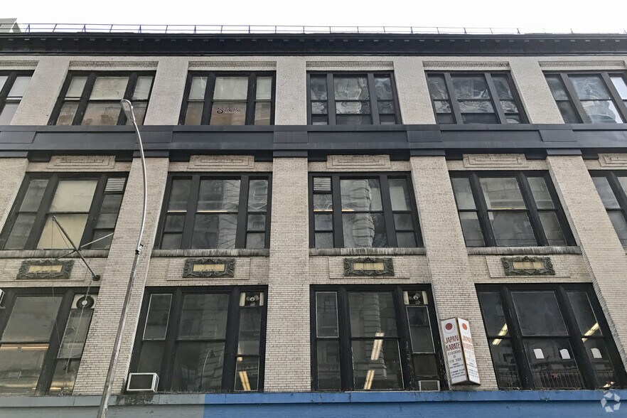 More Photos Of 2121-2127 Broadway, New York Office For Sale