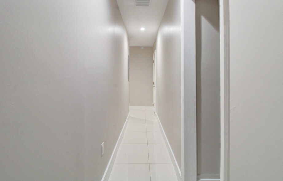 More Photos Of 1519-1521 NW 8th Ave, Fort Lauderdale Apartments For Sale