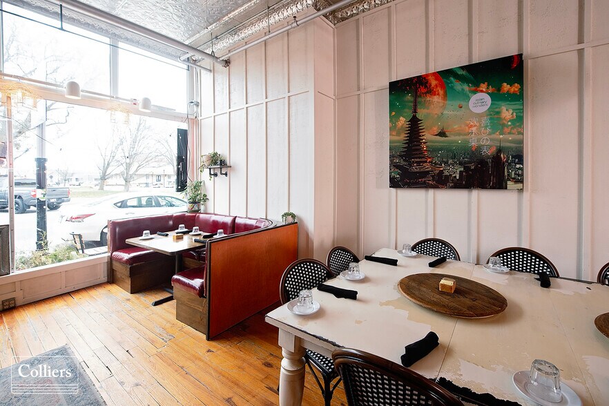 More Photos Of 106-112 E Central Ave, Bentonville General Retail For Sale