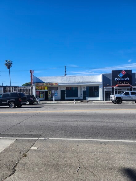 More Photos Of 10209 S Central Ave, Los Angeles Convenience Store For Sale