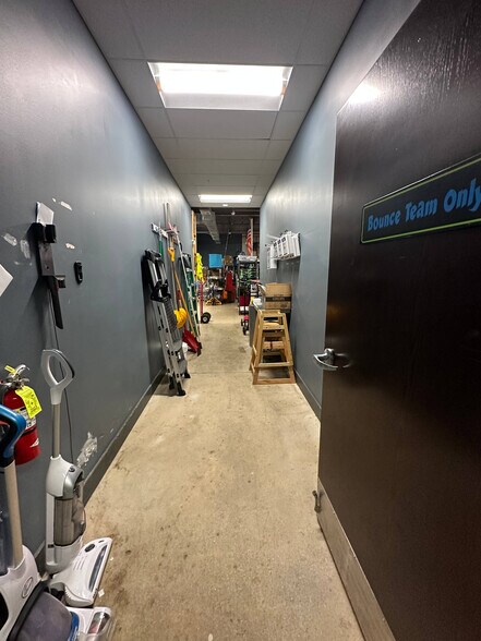 More Photos Of 1250 4th Ave NW, Minot Storefront For Lease