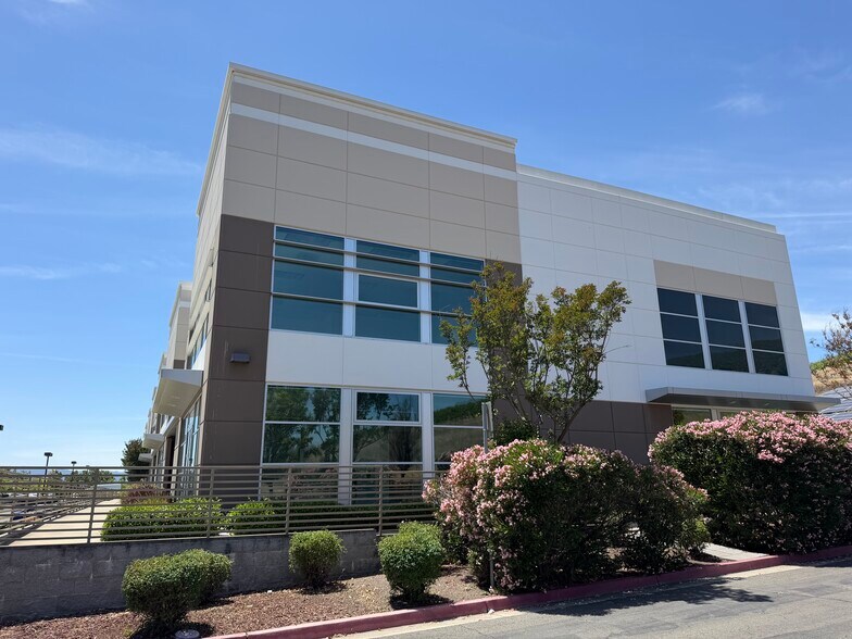 More Photos Of 3163-3179 Independence Dr, Livermore Research And Development For Sale