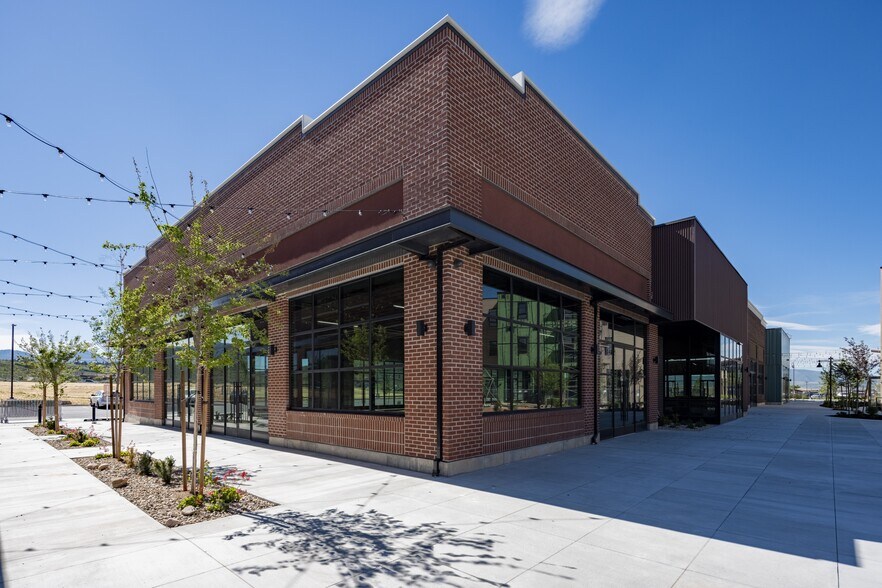 More Photos Of Kearns Blvd, Park City Storefront Retail Office For Lease