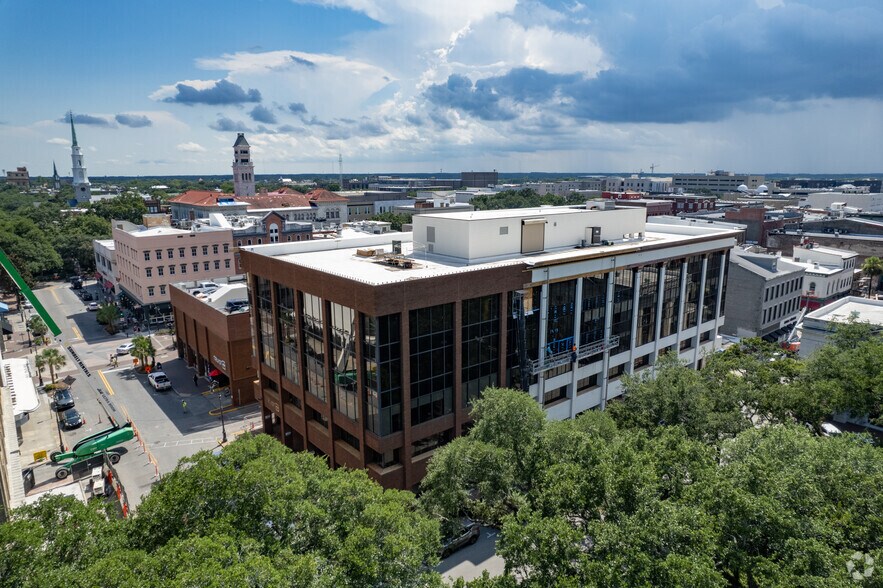 More Photos Of 33 Bull St, Savannah Office For Lease