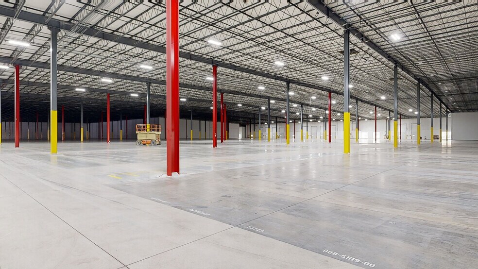 More Photos Of 3400 Southpark Pl, Grove City Warehouse For Lease