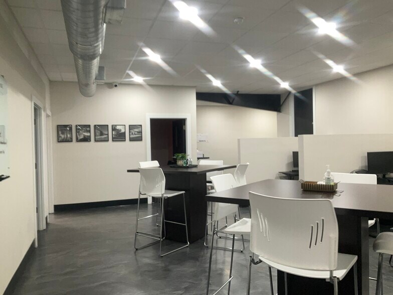 More Photos Of 11607 Prospect Dr, Odessa Manufacturing For Sale