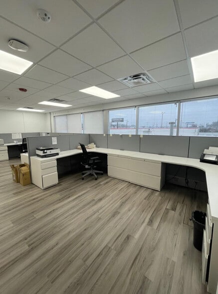 More Photos Of 4800 E Independence Blvd, Charlotte Auto Dealership For Lease