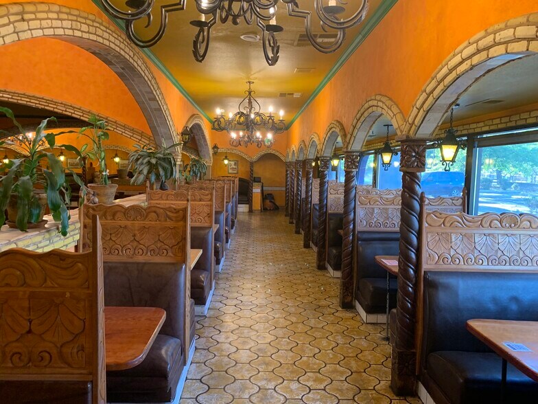 More Photos Of 2490 Fair St, Chico Restaurant For Lease
