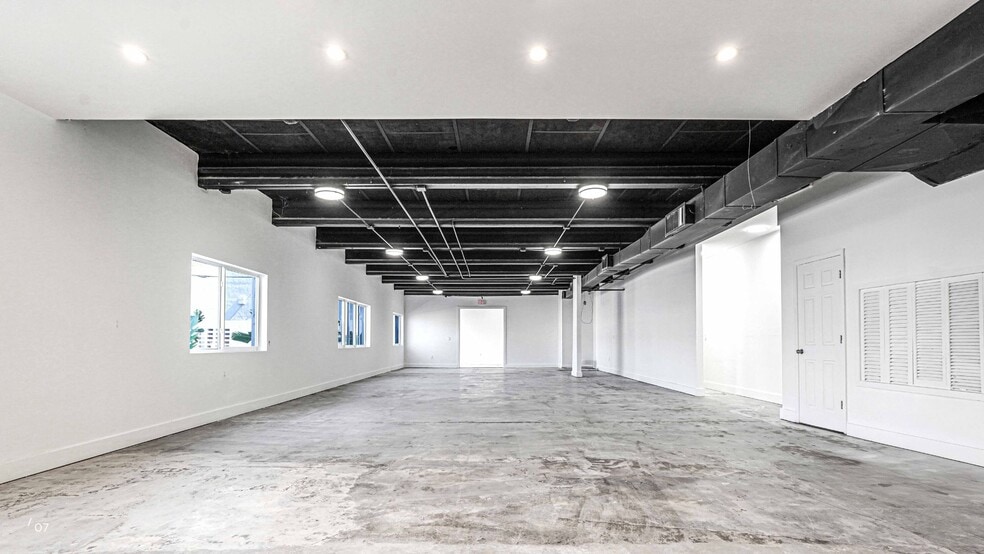 More Photos Of 1822 NW 22nd St, Miami Service For Lease